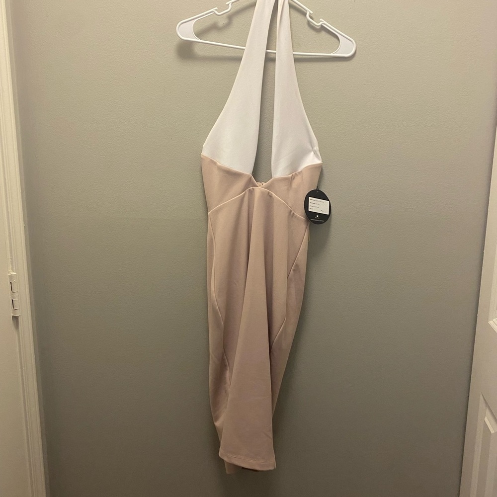 NWT fitted halter dress